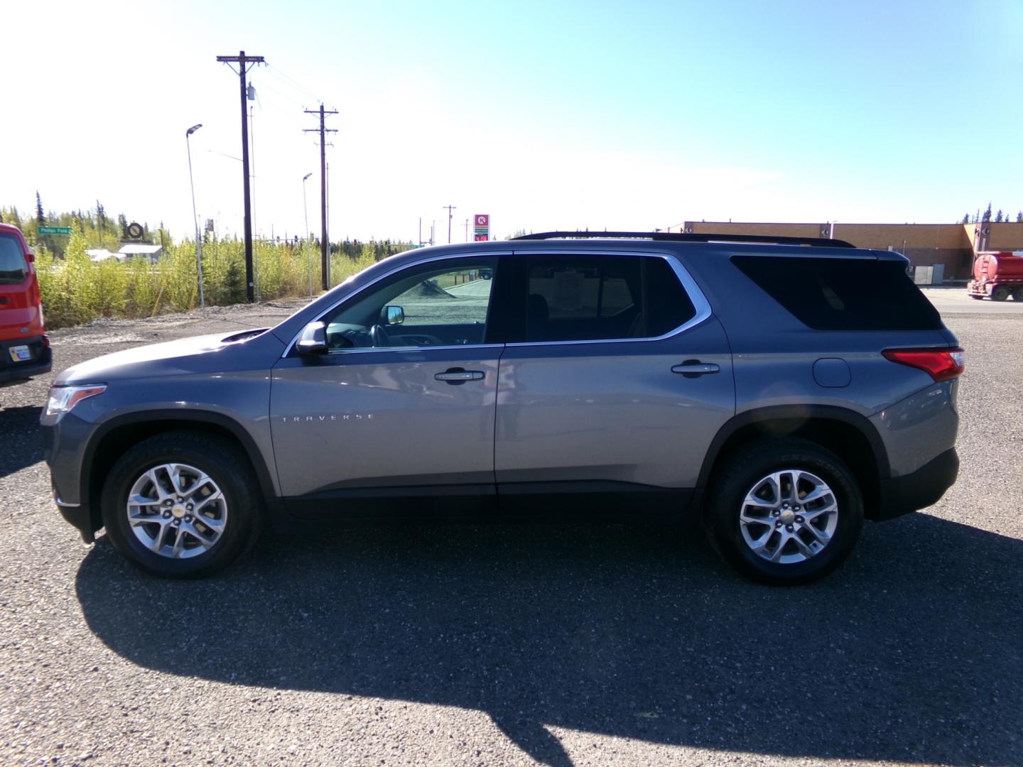 2019 Grey /Black Chevrolet Traverse LT (1GNEVGKW1KJ) with an 3.6L V6 DOHC 24V engine, located at 2630 Philips Field Rd., Fairbanks, AK, 99709, (907) 458-0593, 64.848068, -147.780609 - Photo#2